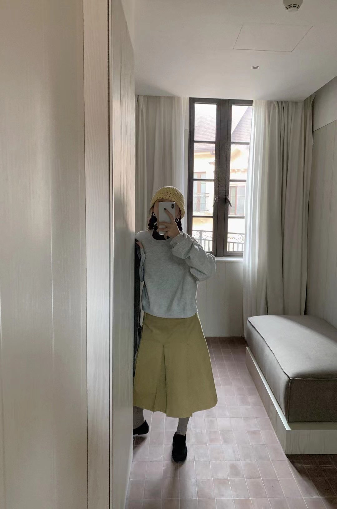 // 自帶高腰線落肩款薄衛衣