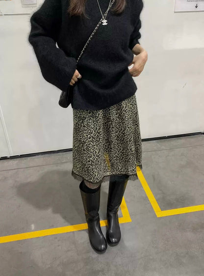 // 造型感氣質lace邊silky半裙