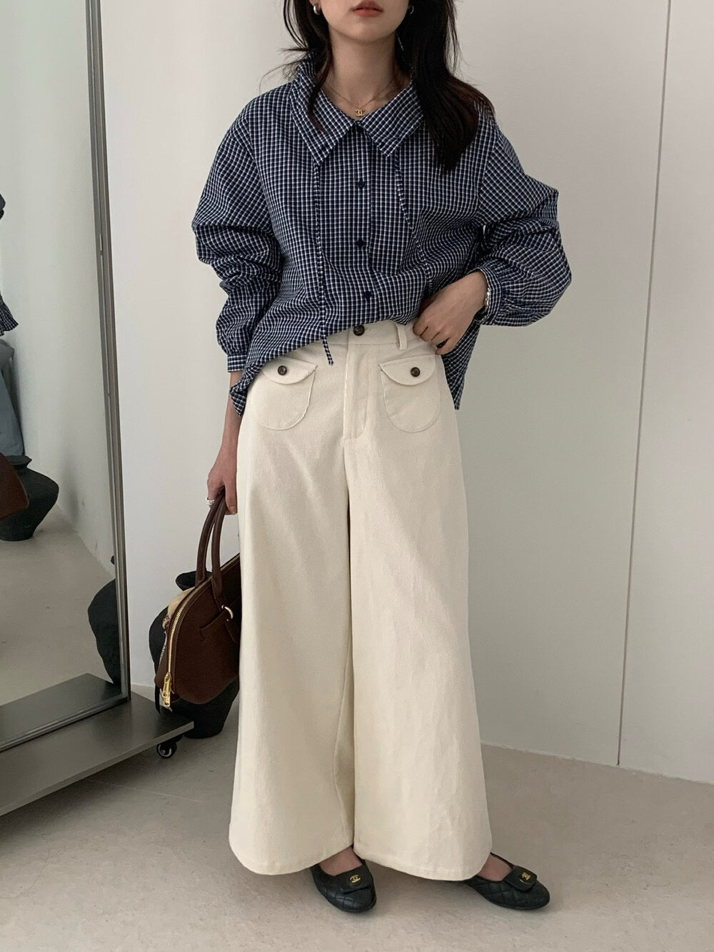 // 小口袋設計微闊腳燈芯絨褲