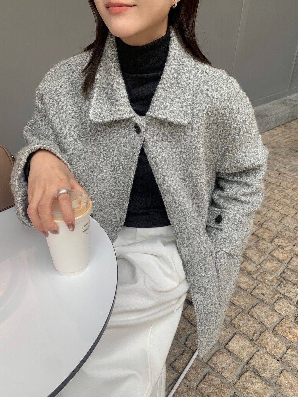 // 70%羊毛簡約翻領中長外套