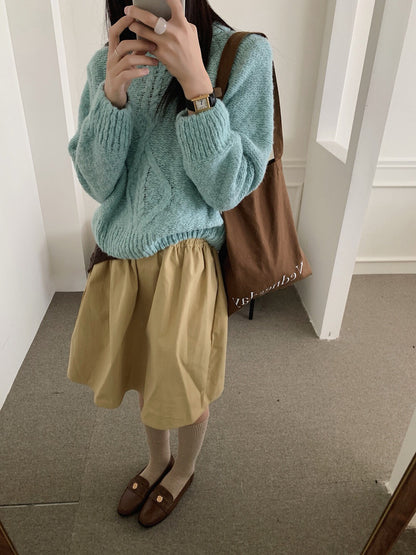 // 麻花邊領口菱格patterns毛衣