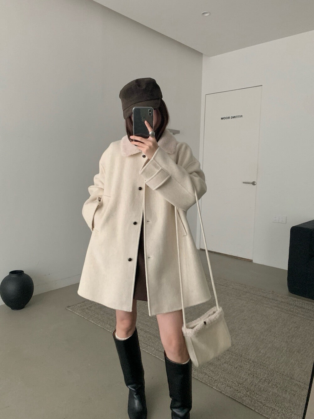 // 100%羊毛拼毛毛領中長手工外套(連袋仔)