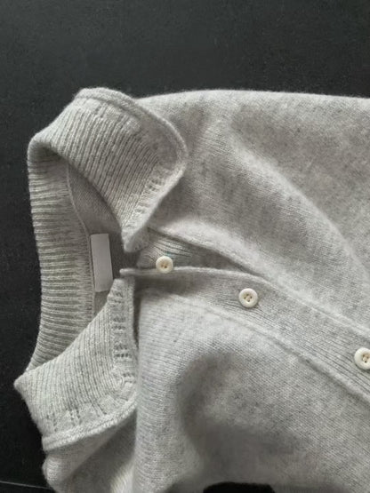 // 全羊毛精緻鈎花圓翻領NT