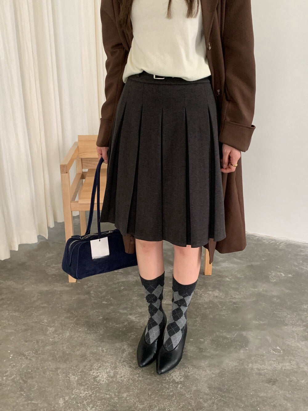 // 連腰帶定位壓褶毛呢五分裙