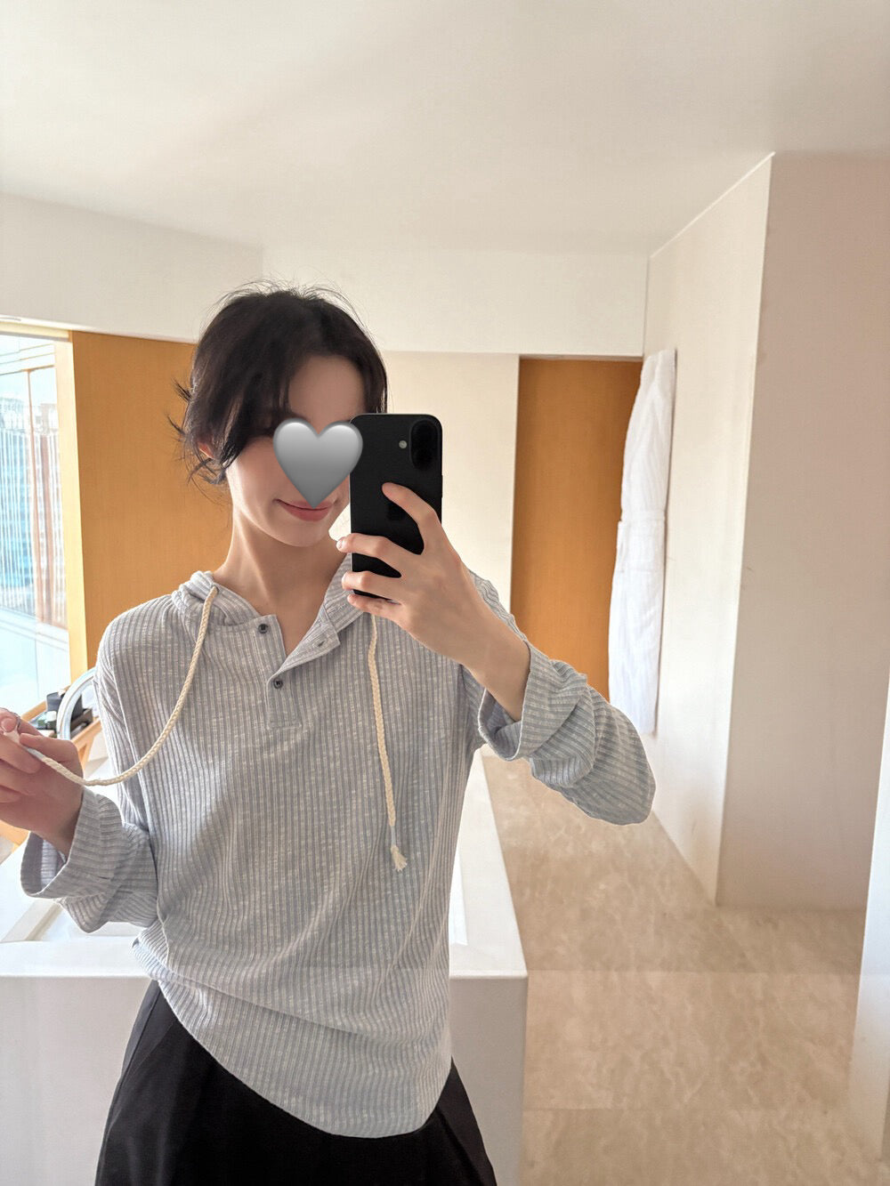 🕊️ 抽繩連帽親膚TEE