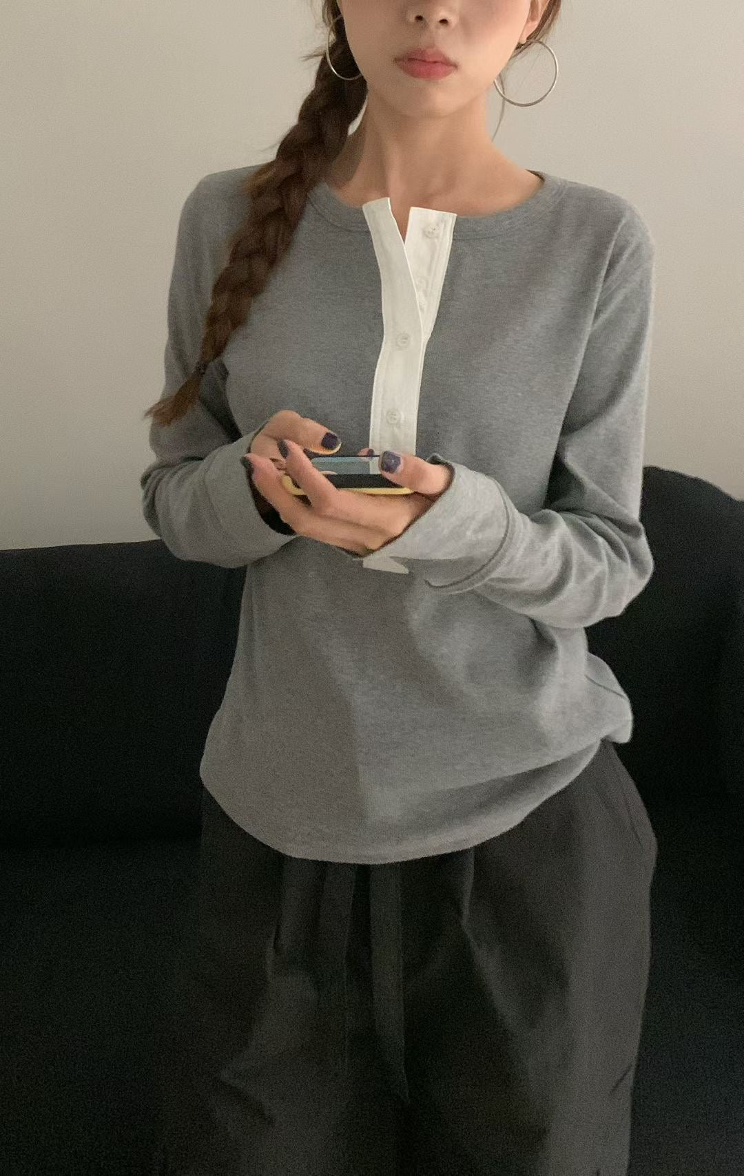 // 小設計半鈕扣基礎款TEE