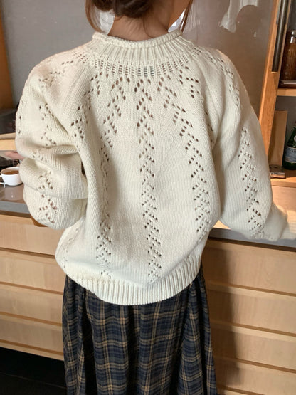 (部分現貨) // 15%wool鏤空鈎花半領卷邊毛衣