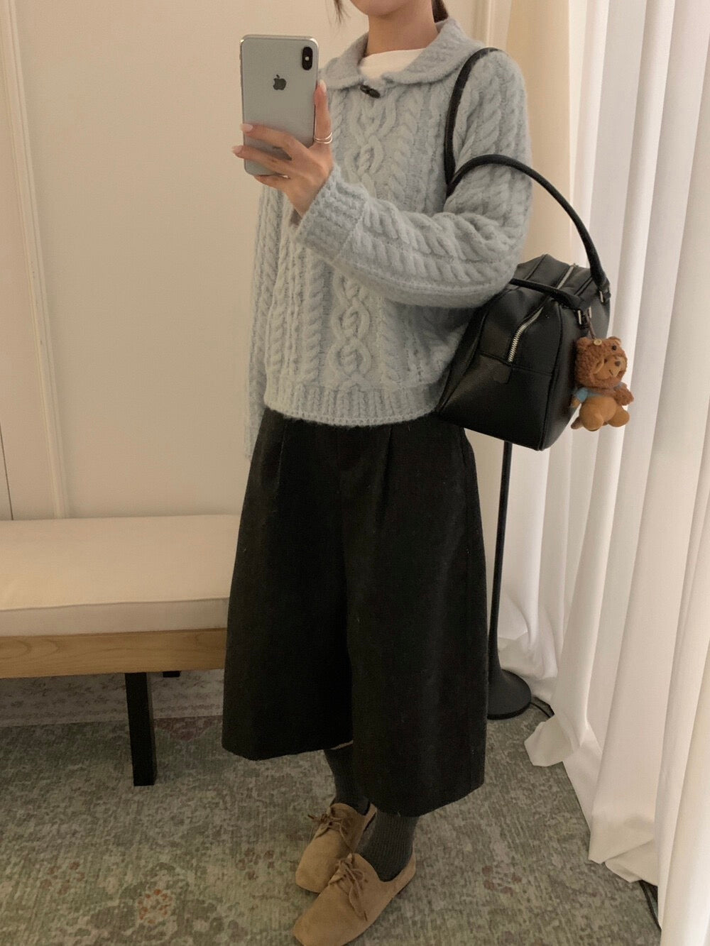 // 20%wool牛角鈕領口圓翻領麻花毛衣