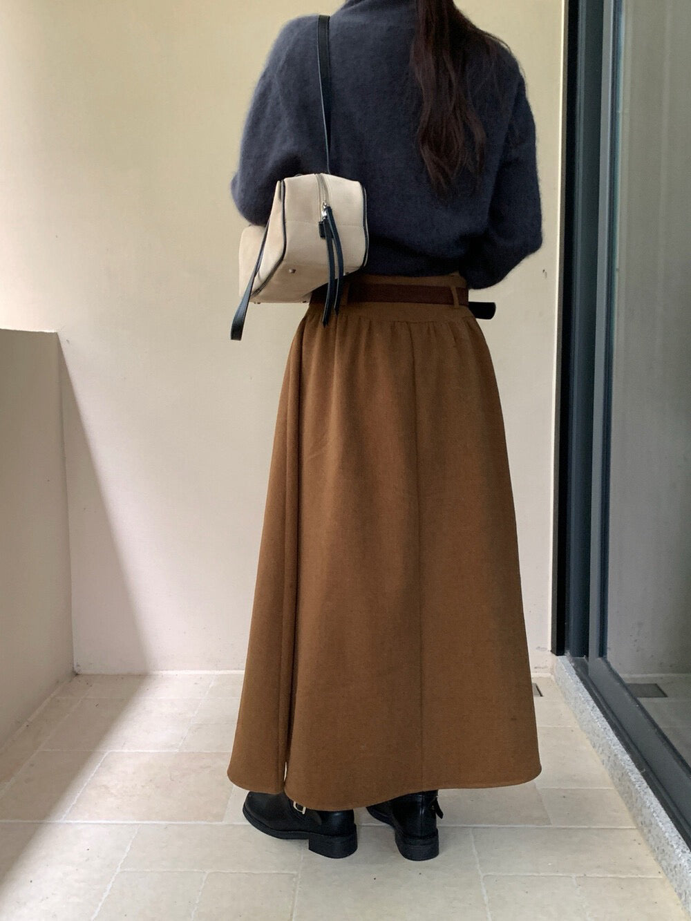 // 7%wool壓褶A字超遮肉半截裙(連腰帶)