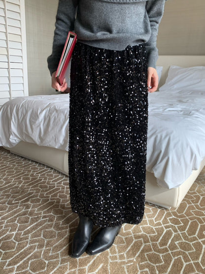 // 年尾party必備閃片後開叉中裙