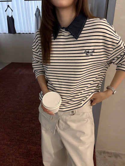 B195 / 小刺繡字連可拆領子間條TEE