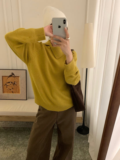 // 30%綿羊毛設計感不規則翻領毛衣