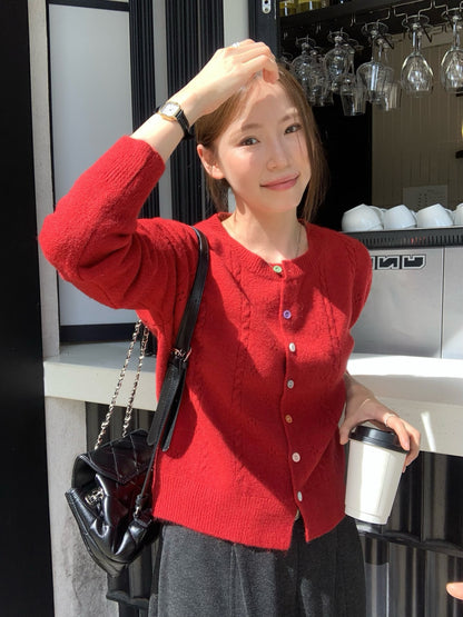 // 彩色鈕扣鏤空軟糯CD