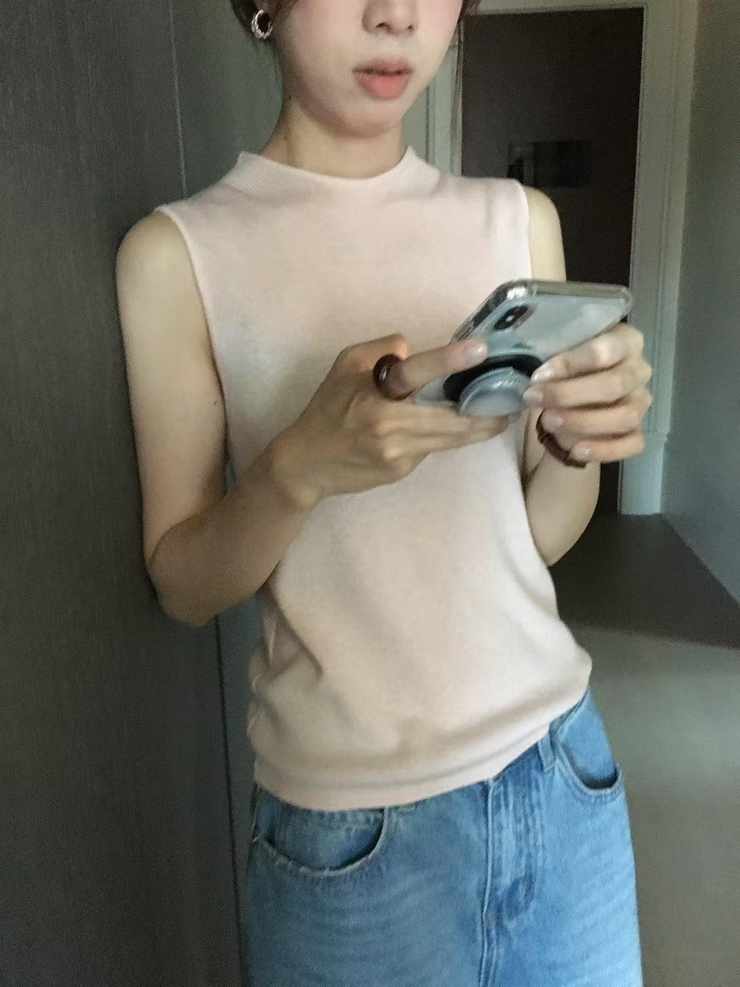 // 很值得入手幾色的針織背心