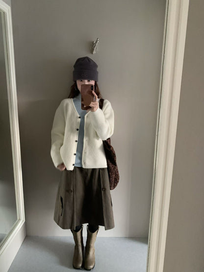 // 12色超美色系V領排扣羊絨紗CD