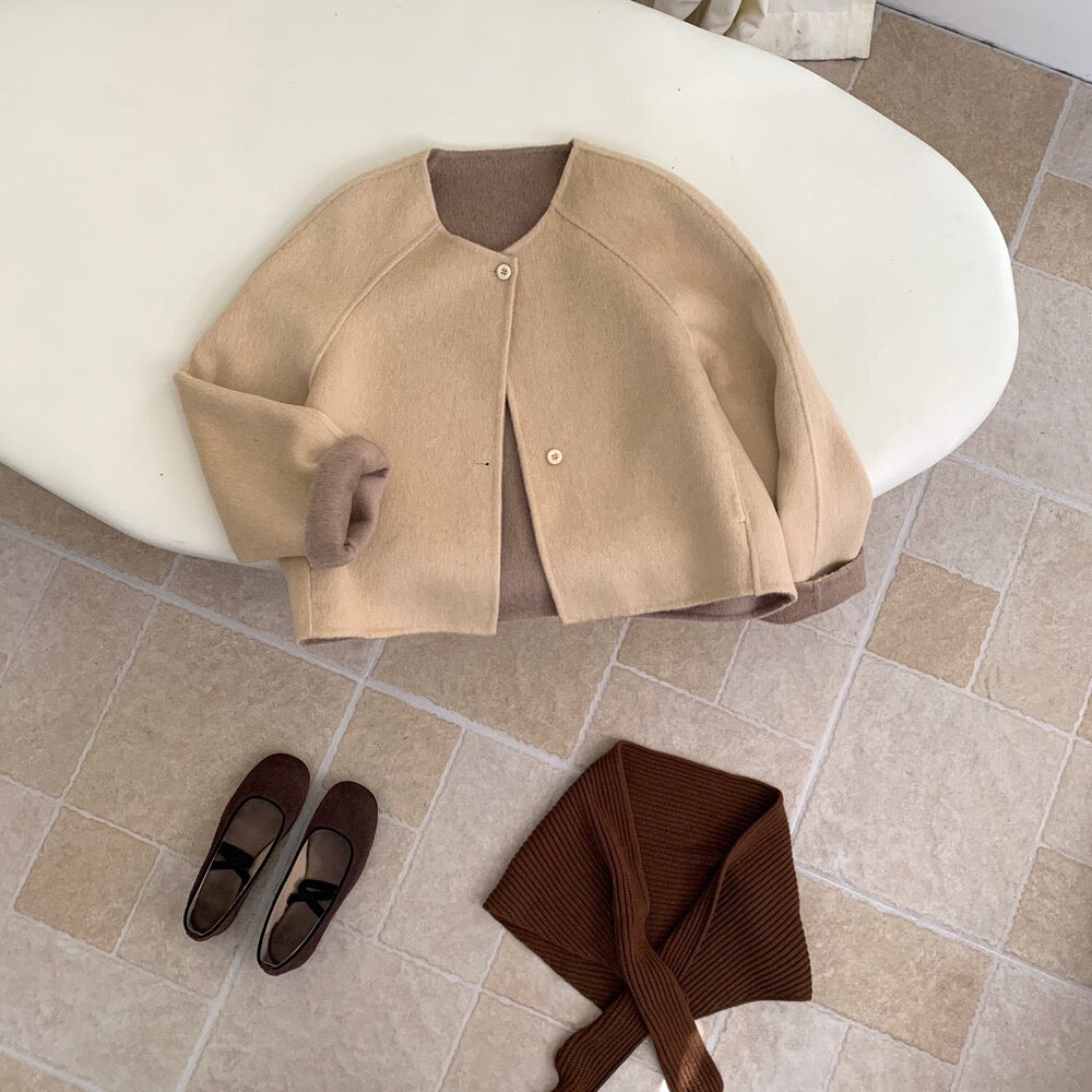 // 100%羊毛馬卡龍色系圓領短款手工外套(連三角巾)