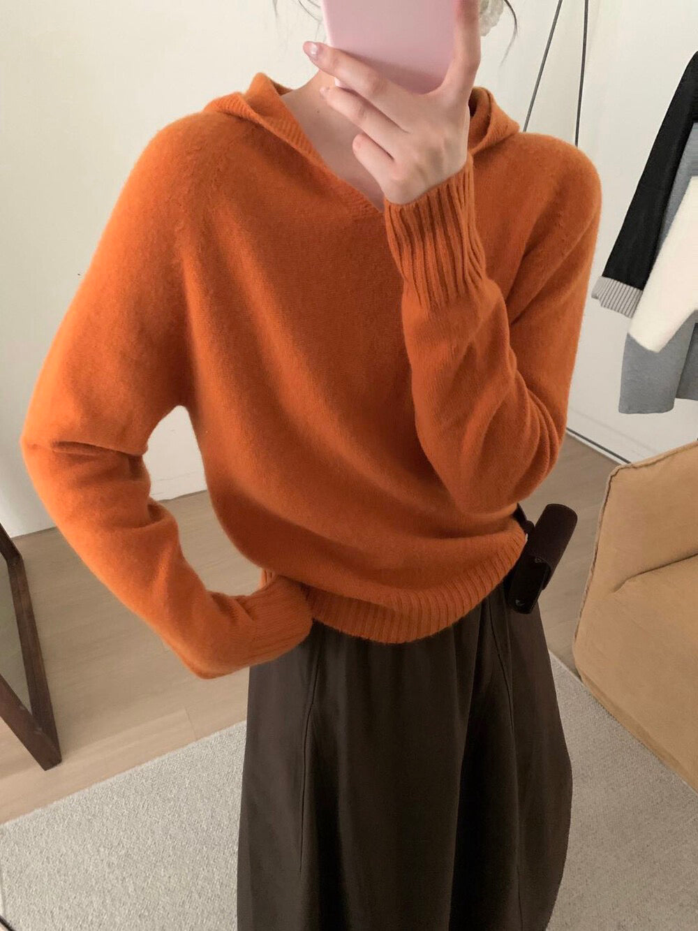 // 100%綿羊毛無縫一體連帽NT