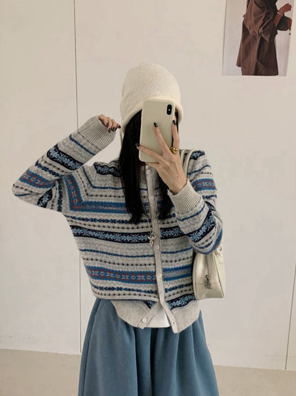 // 復古撞色民族patterns CD