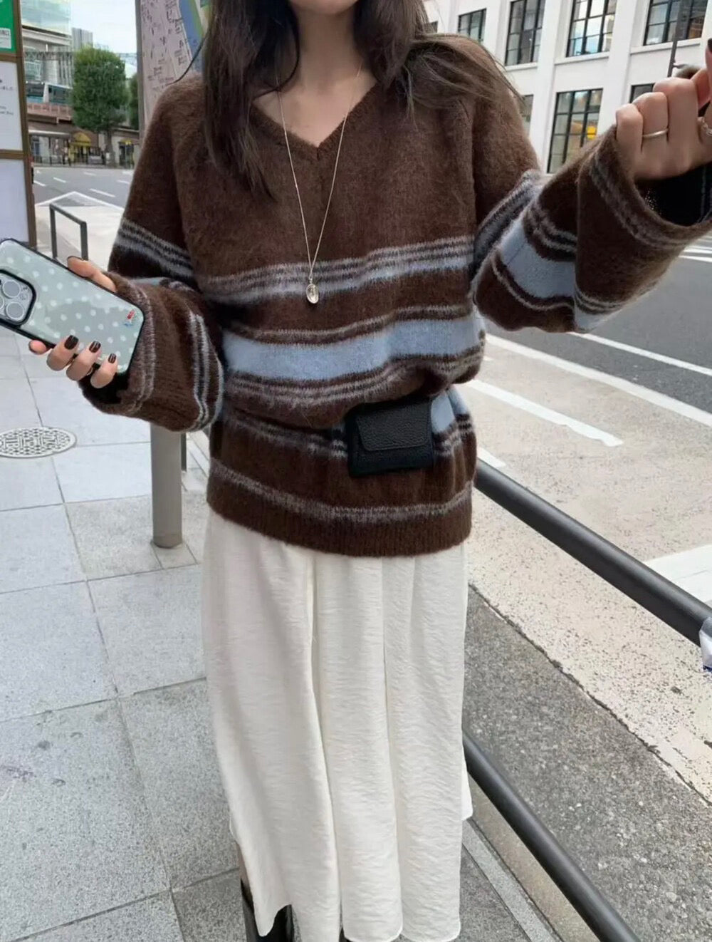 // 軟糯慵懶撞色粗間毛衣