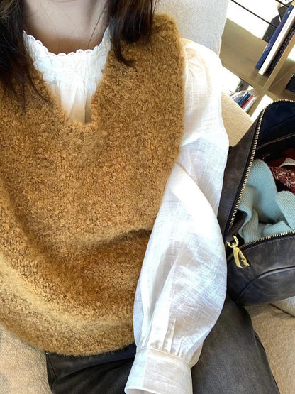 // 毛毛茸疊穿針織背心