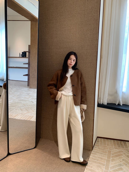 // 100%羊毛皮毛一體牛角鈕外套(連袋仔)