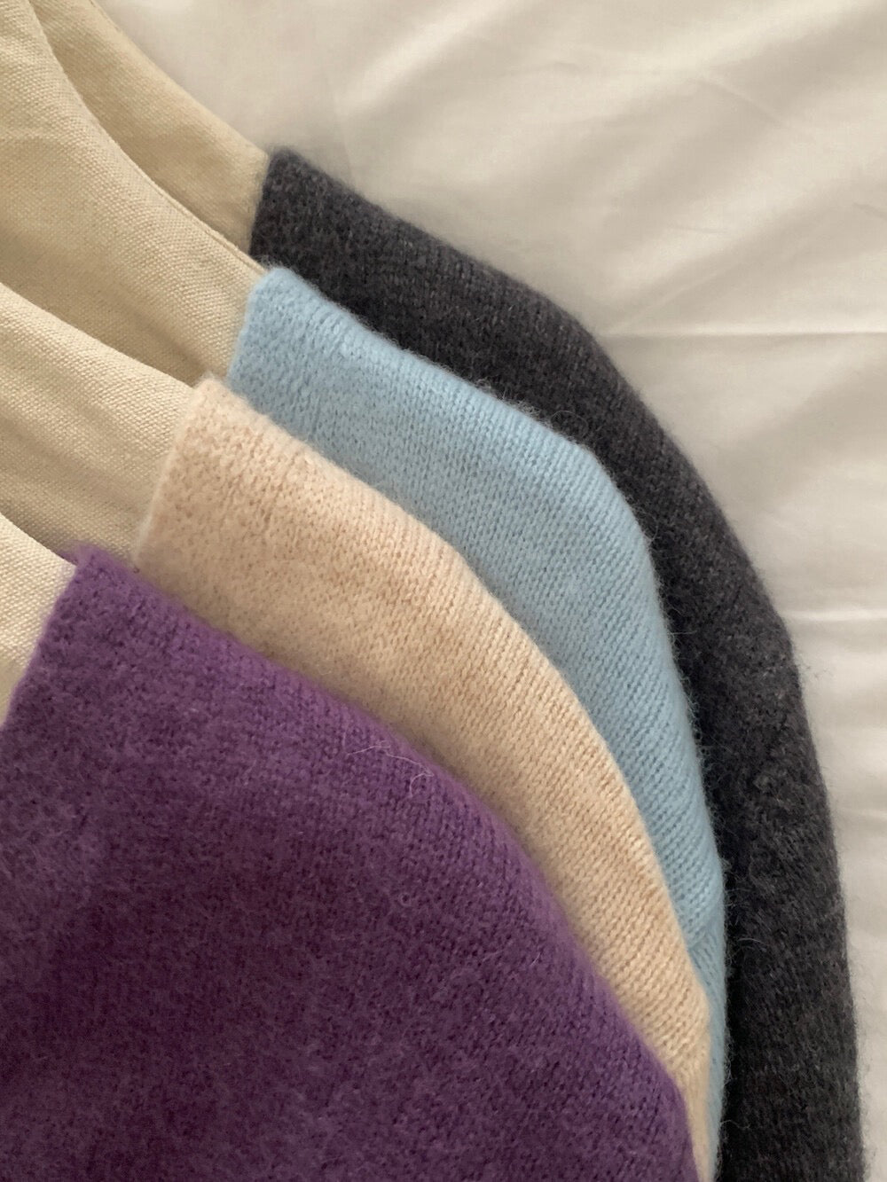 // 30%wool V領四色CD