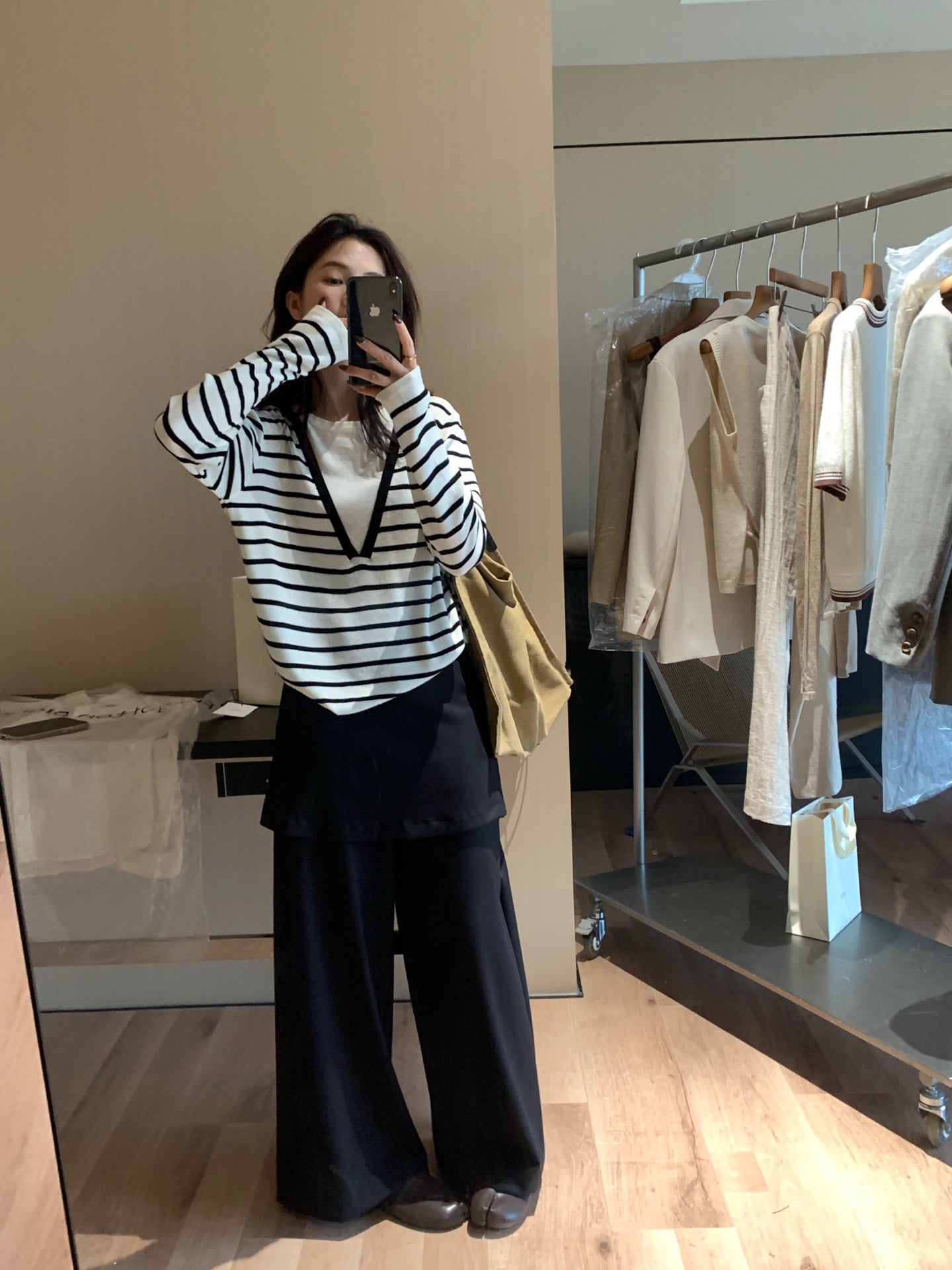 // 深V領假兩件針織上衣