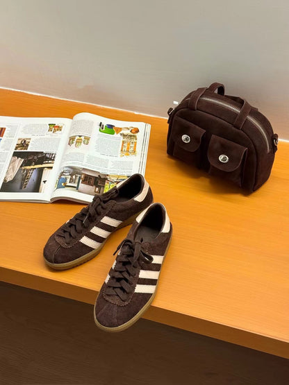 // 復古配色真皮平底運動鞋