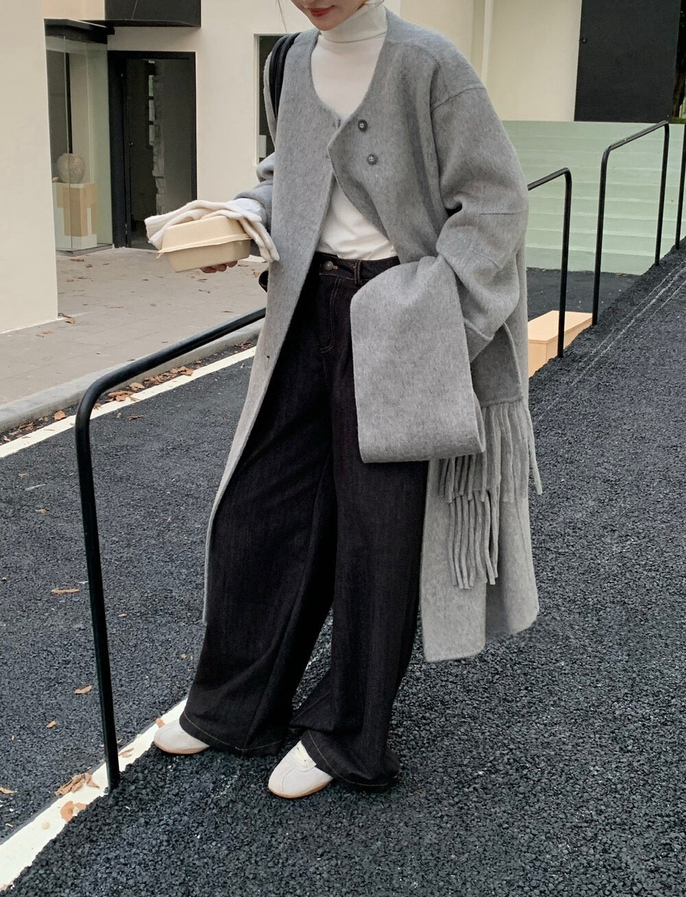 // 100%wool簡約圓領手工雙面長外套(連頸巾)