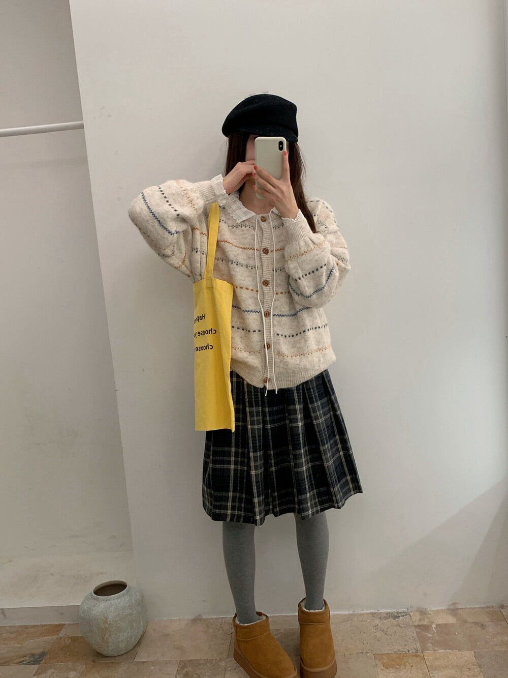 // 彩色鈎花線圓領CD