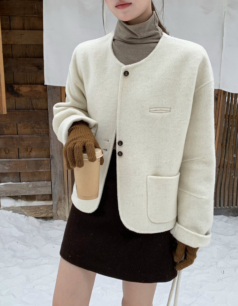 // 100%羊毛弧邊口袋特別鈕扣手工外套(連袋仔)