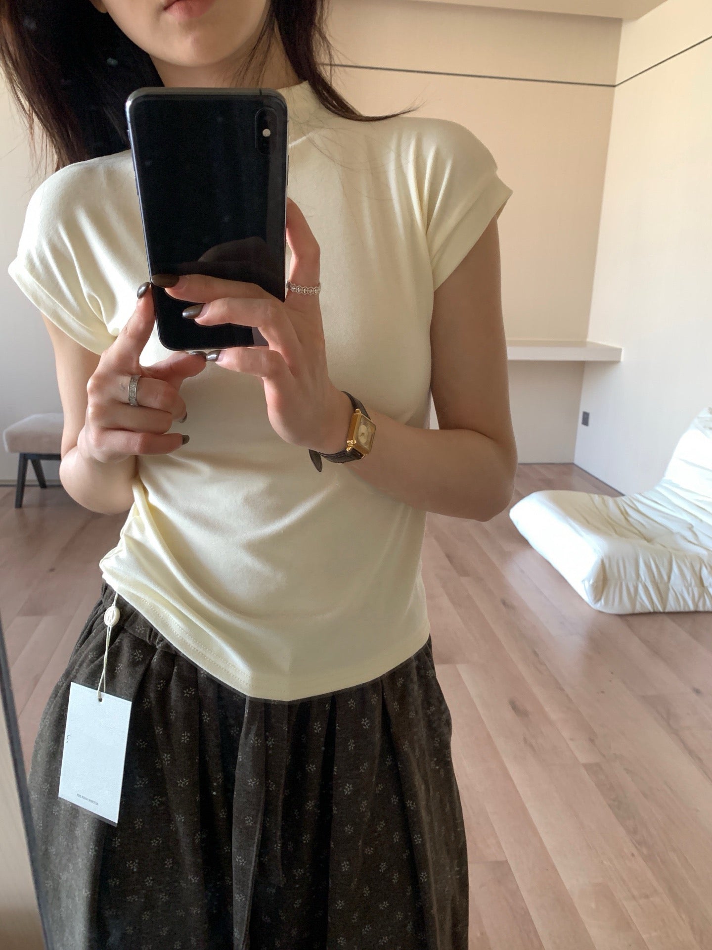 // 超氣質大彈性親膚半領TEE