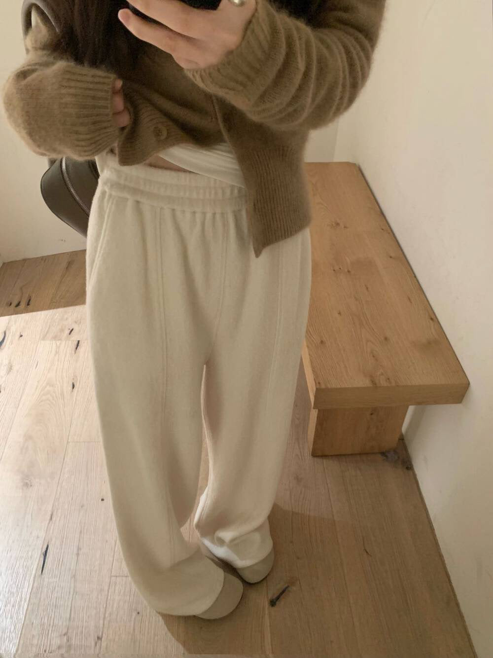 // 60%wool質感極簡風中線休閒褲