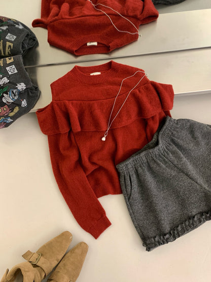 // 小性感露肩荷葉邊毛衣