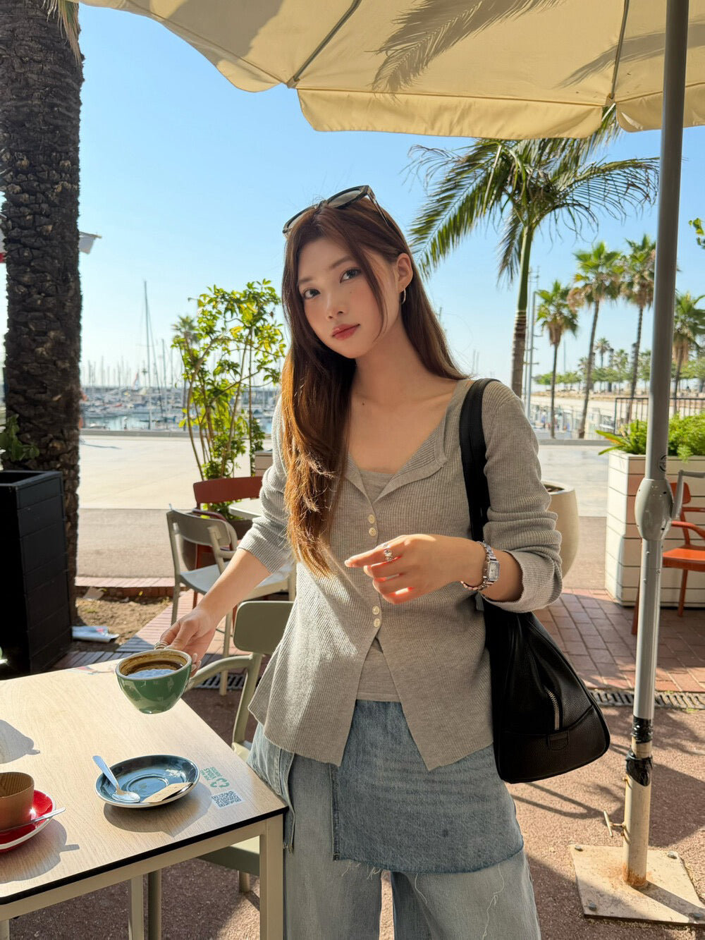 B28 / double鈕扣假兩件內吊帶針織上衣