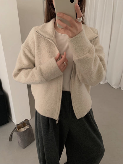 // 85%羊毛下擺可抽繩立領外套