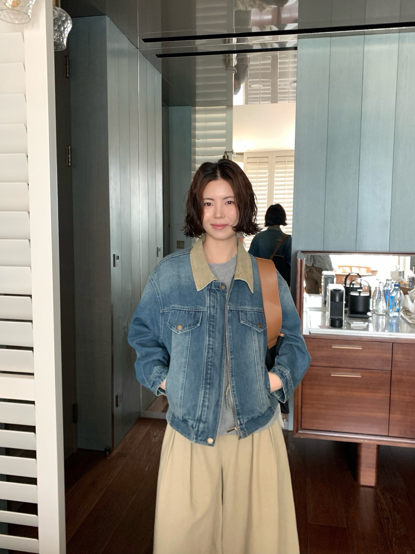 // 中古風拼領拉鍊牛仔外套