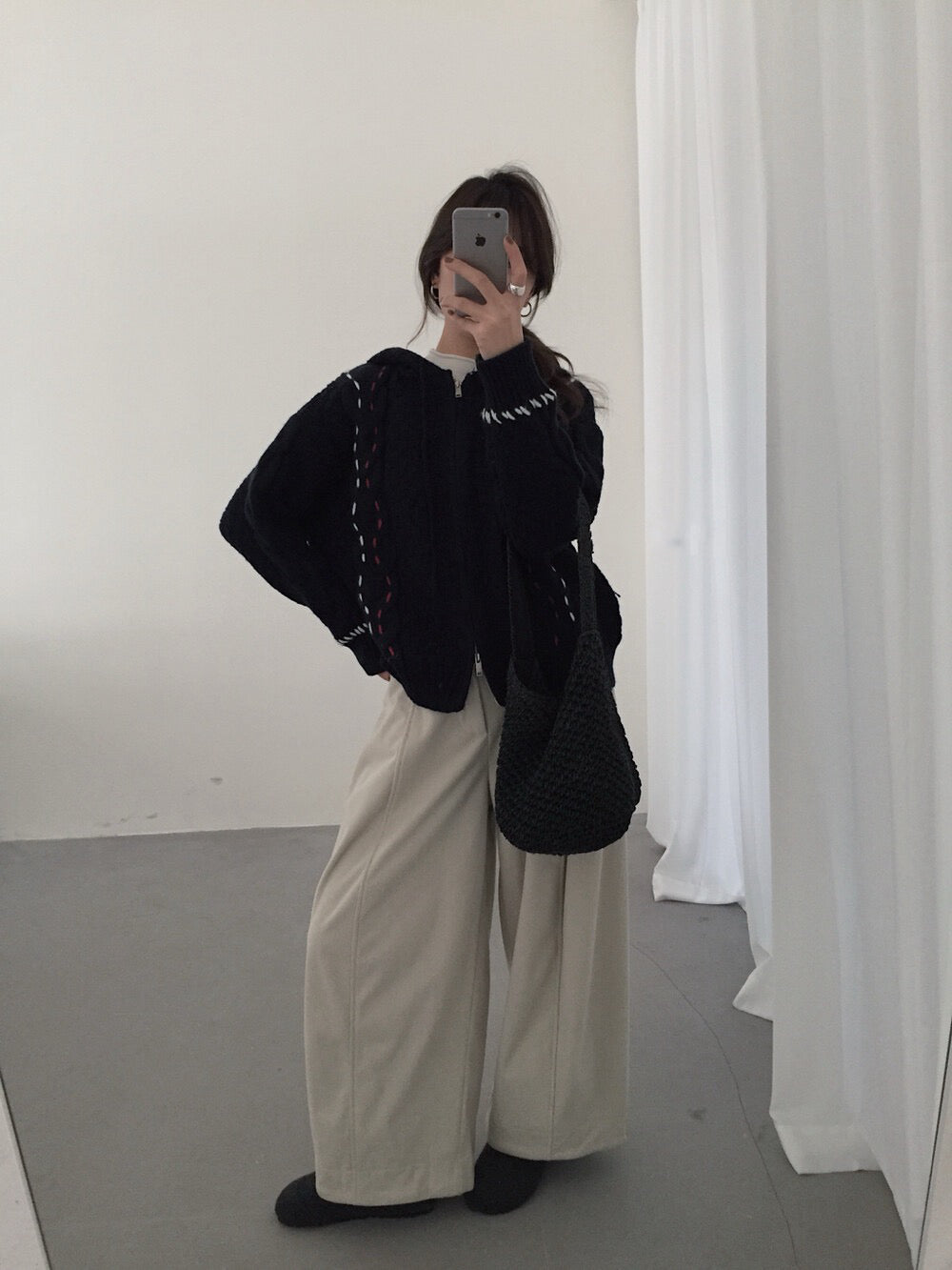 // 特別織紋撞色線麻花連帽CD