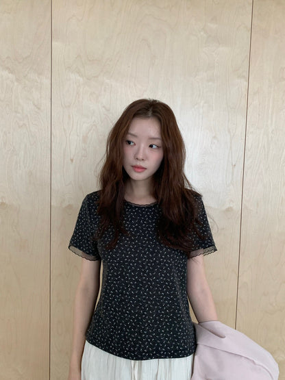 B10 / 拼接lace邊袖小碎花TEE