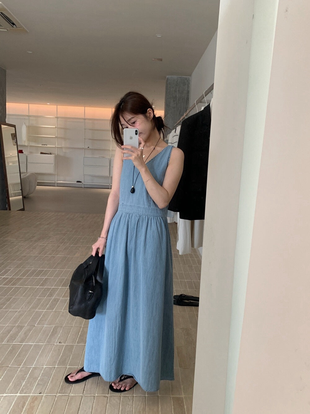 // V領粗肩帶牛仔OPS
