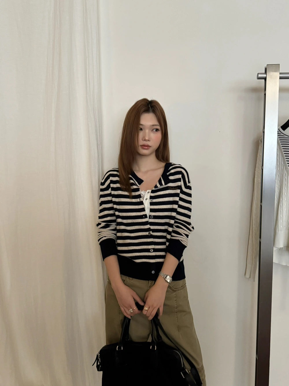C37 / 肌理感鈎針領小刺繡間條針織外套