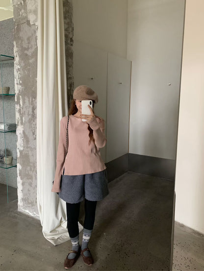 // 超顯瘦直坑紋側開鈕TEE