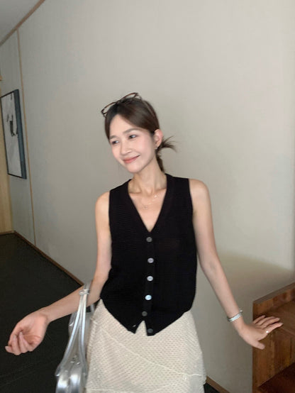 K18 / V領微入膊麻質排扣針織背心