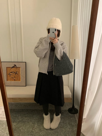 // 30%羊毛粗針麻花高領拉鍊CD