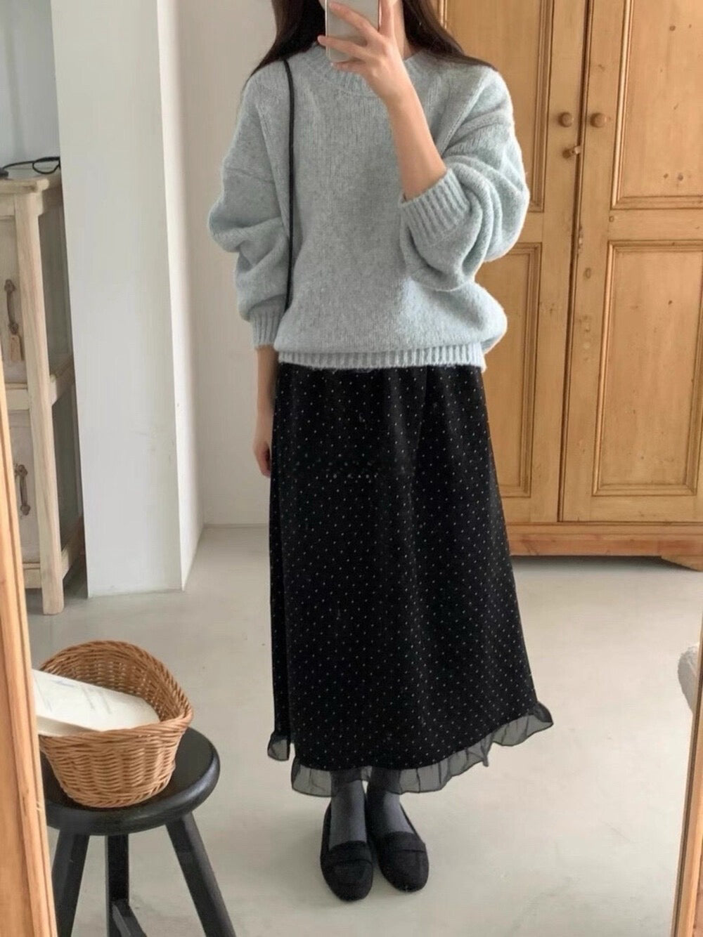 // 拼接花邊紗腳波點絲絨裙￼