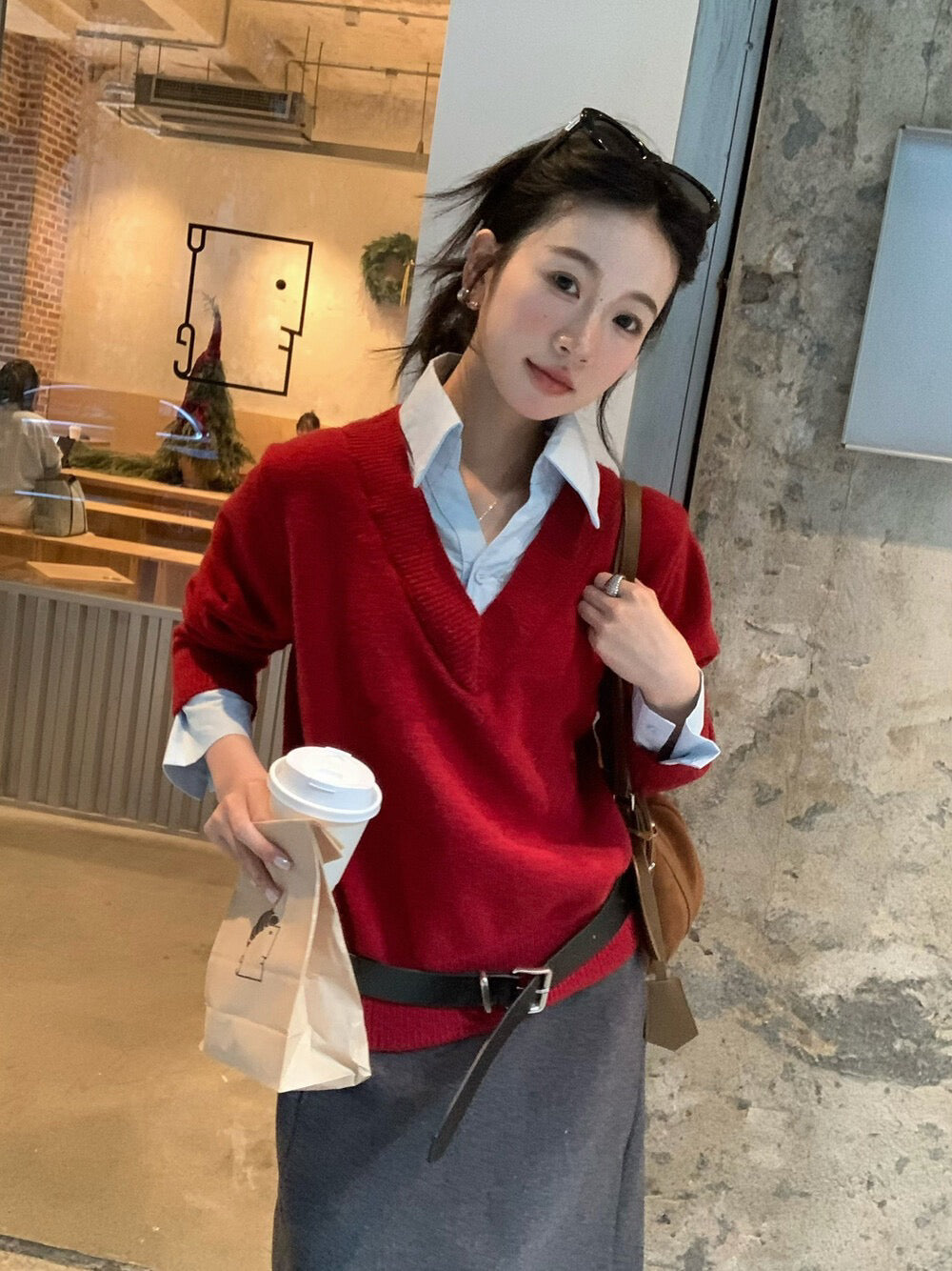 // 帥氣假兩件拼接恤衫領毛衣