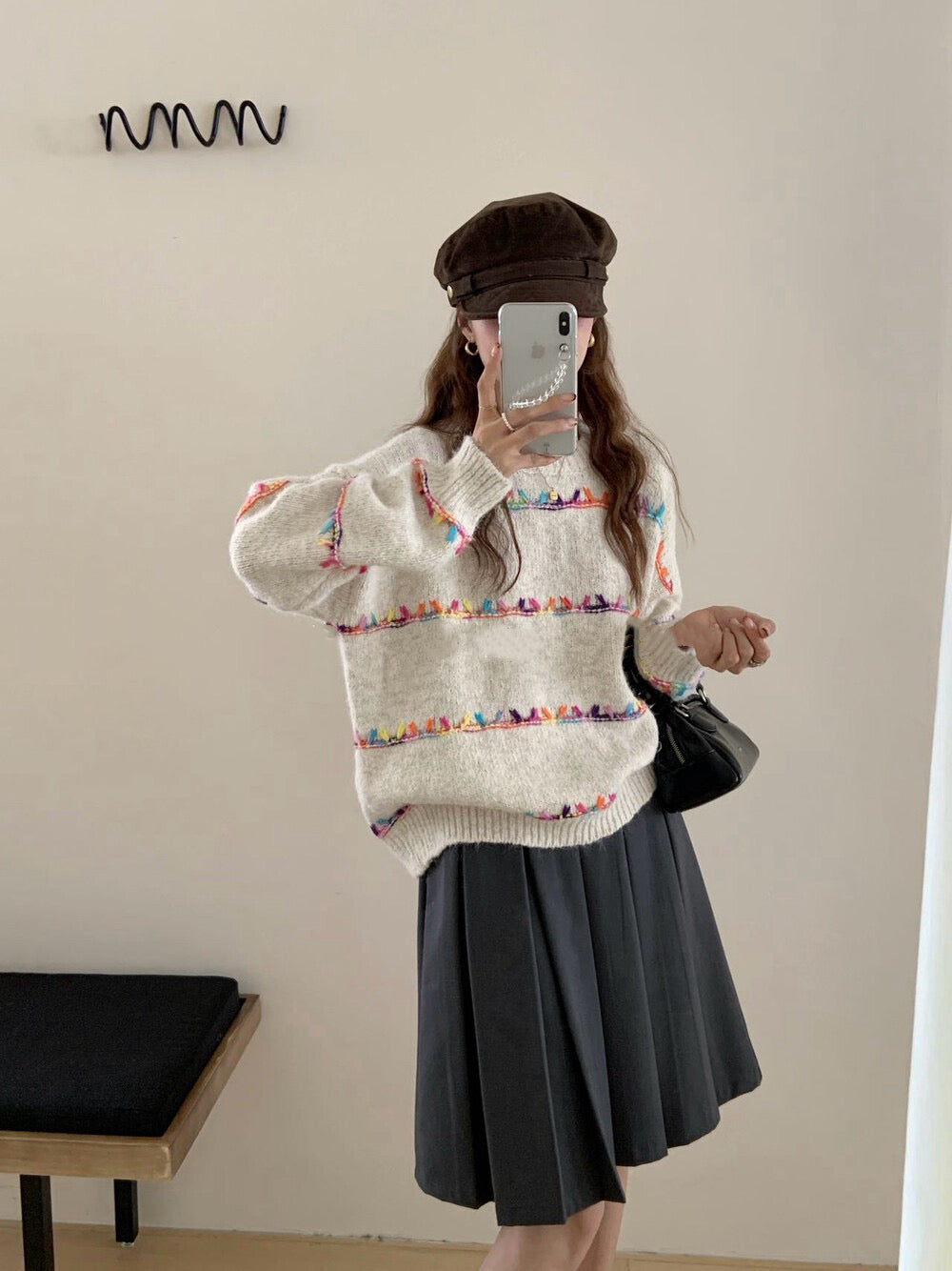 // 30%綿羊毛刺繡彩線毛衣