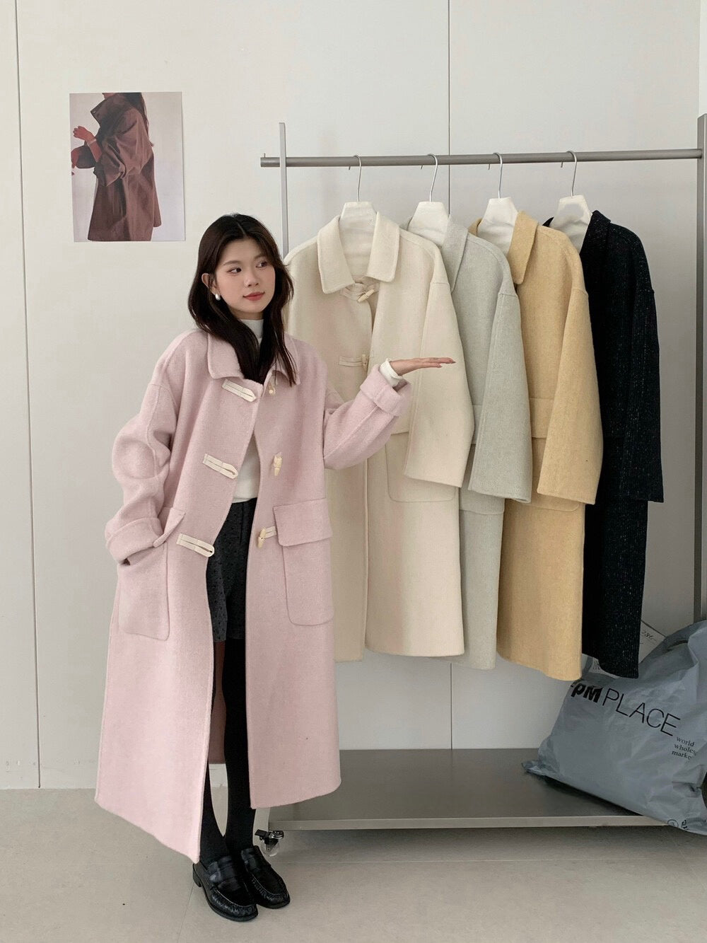 // 100%羊毛大口袋牛角鈕雙面手工長外套