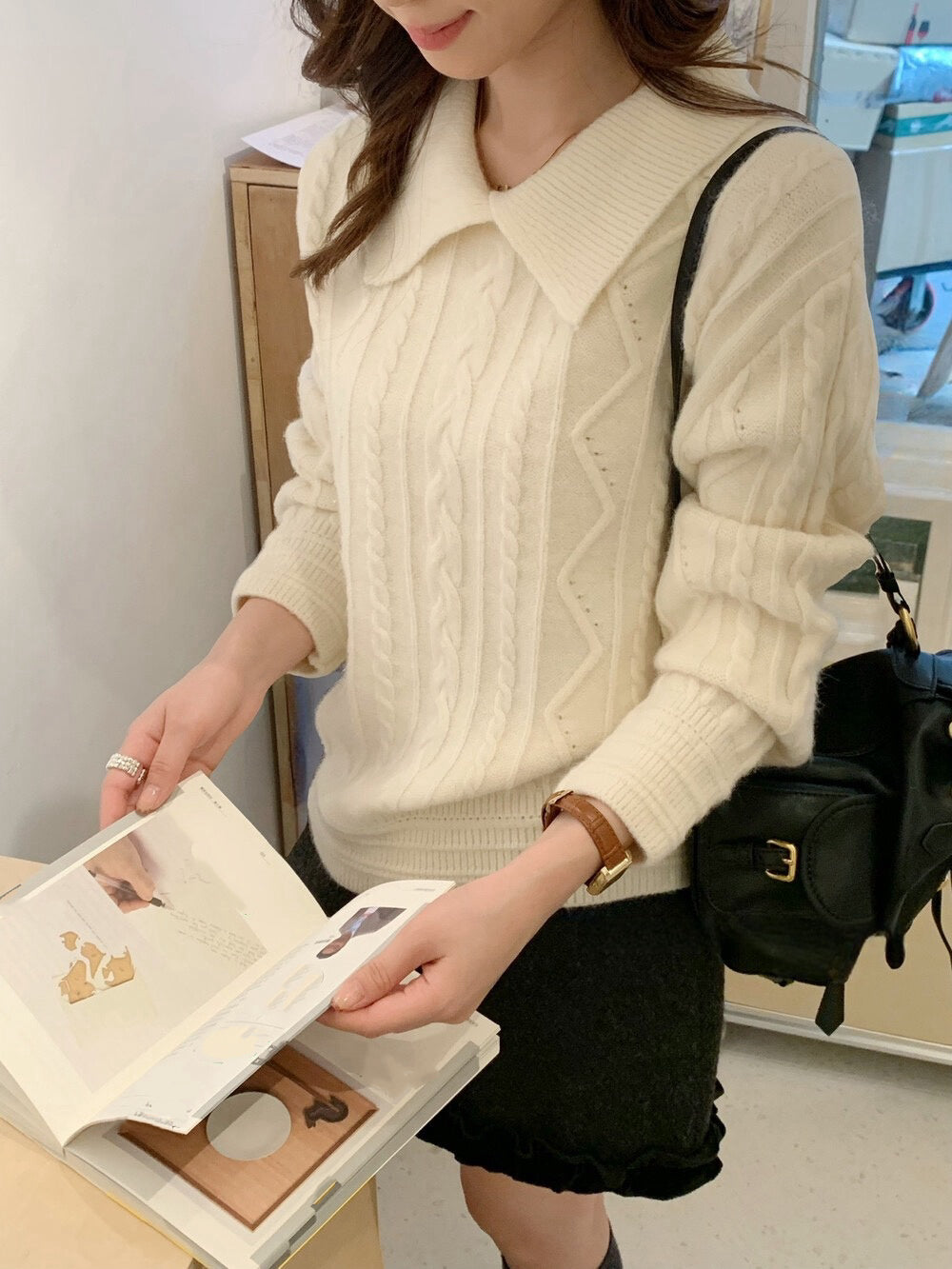 // 簡約麻花翻領毛衣