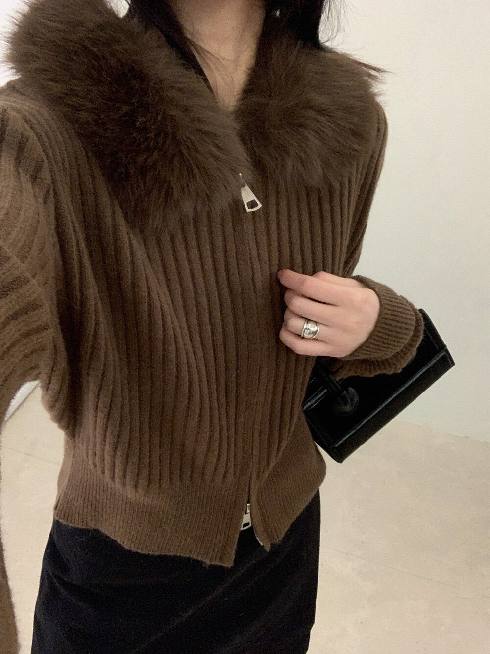 // 復古感毛毛領拉鍊CD